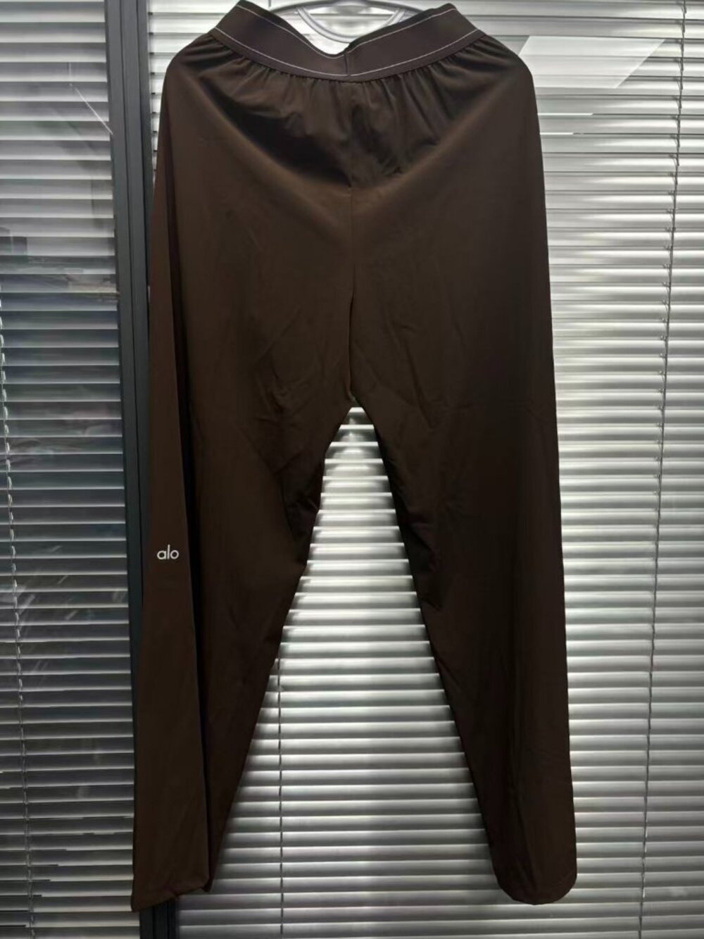 ALO Yoga Women's Suit Pants, Standard Size, Coffee Brown, Daily Wear 🛍️ - Picture 4 of 5